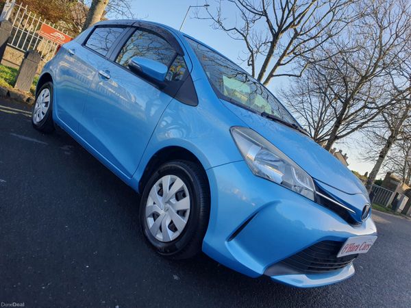 Toyota Yaris Hatchback, Petrol, 2015, Blue