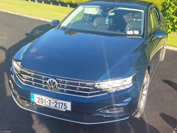 Volkswagen Passat Saloon, Diesel, 2020, Blue