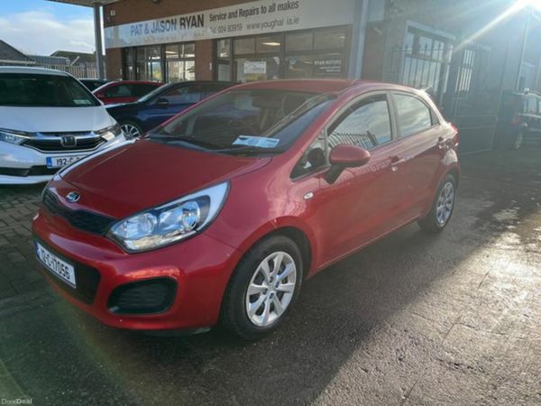 Kia Rio Hatchback, Diesel, 2012, Red