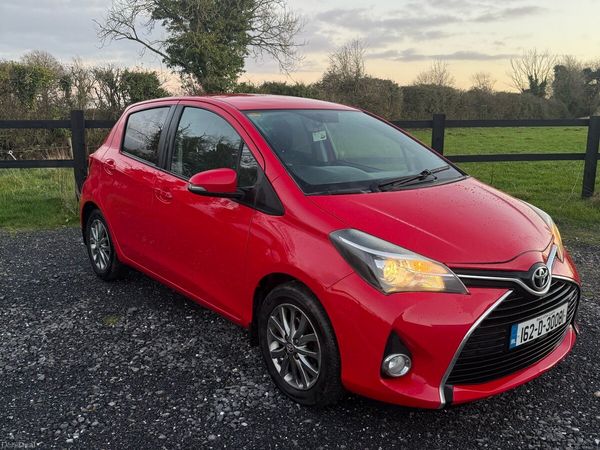 Toyota Yaris Hatchback, Petrol, 2016, Red