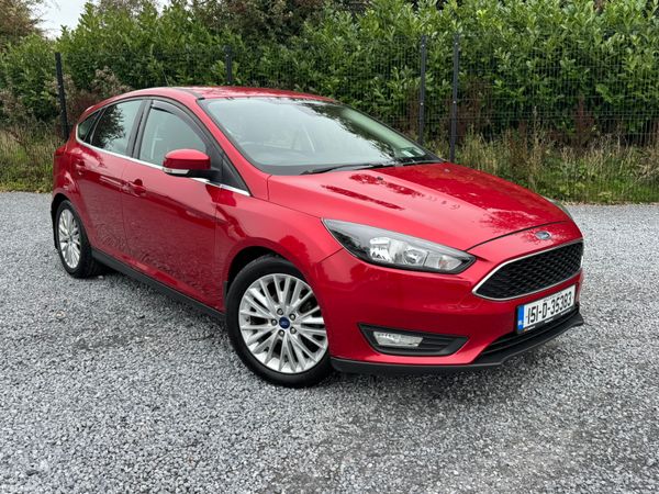 Ford Focus Hatchback, Diesel, 2015, Red