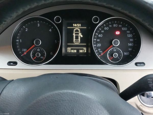 Volkswagen Passat Saloon, Diesel, 2009, Black