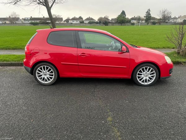 Volkswagen Golf Hatchback, Petrol, 2008, Red