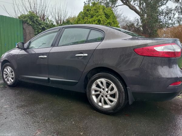 Renault Fluence Saloon, Diesel, 2014, Brown