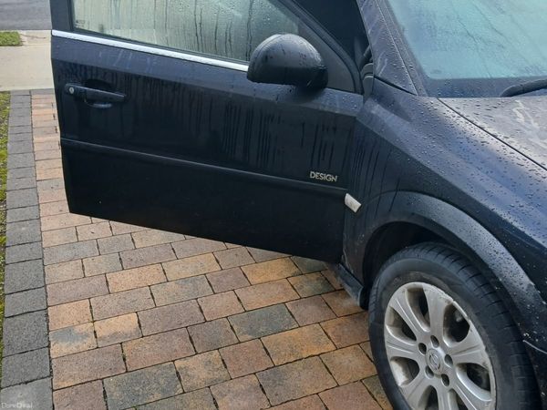 Opel Vectra Saloon, Diesel, 2008, Black