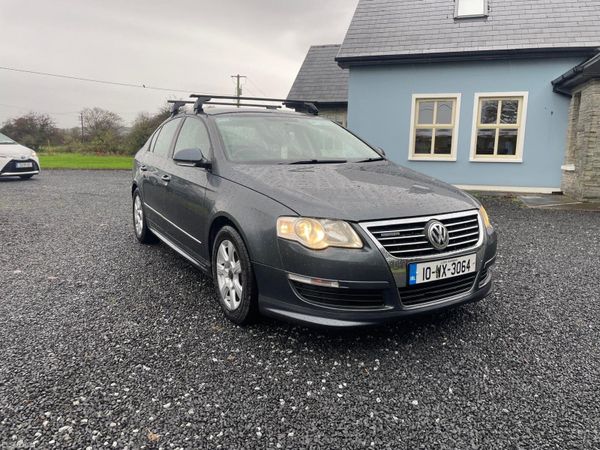 Volkswagen Passat Saloon, Diesel, 2010, Grey