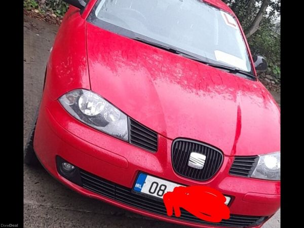 SEAT Cordoba Saloon, Petrol, 2008, Red