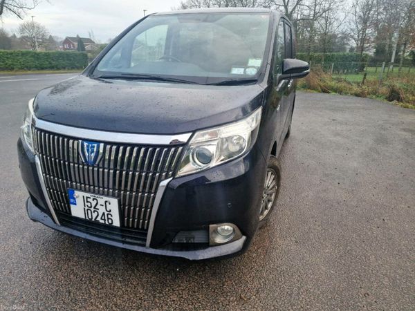 Toyota Noah MPV, Petrol Hybrid, 2015, Black