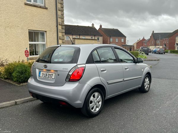 Kia Rio Hatchback, Diesel, 2011, Silver