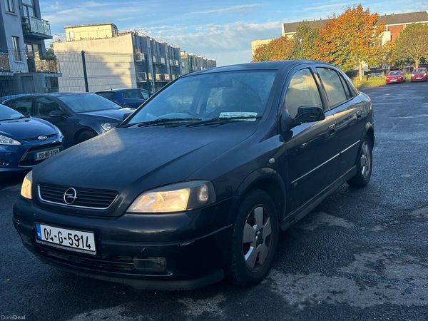 Opel Astra Hatchback, Petrol, 2004, Black