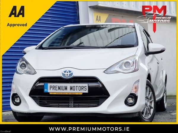 Toyota Aqua Hatchback, Petrol Hybrid, 2016, White