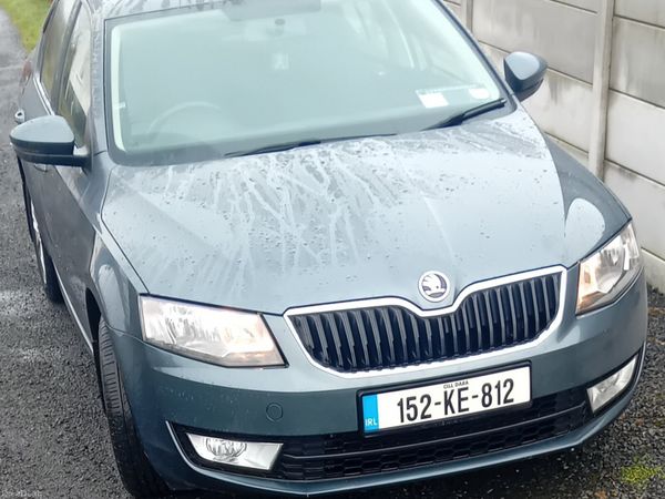 Skoda Octavia Saloon, Diesel, 2015, Grey