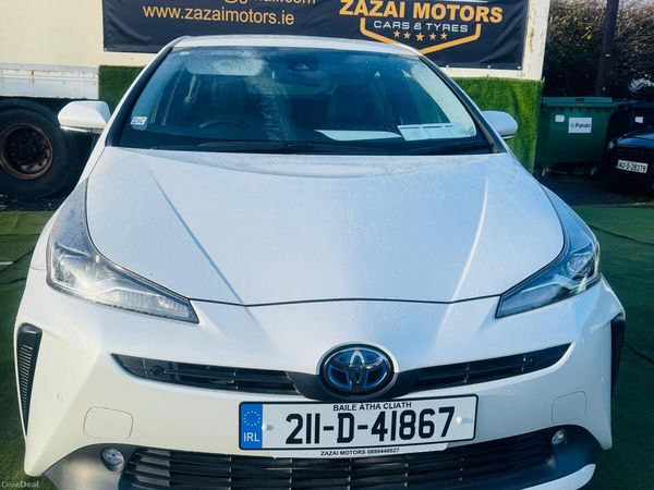 Toyota Prius Hatchback, Petrol Hybrid, 2021, White