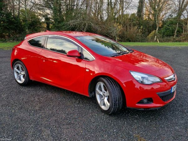 Opel Astra Hatchback, Diesel, 2017, Red