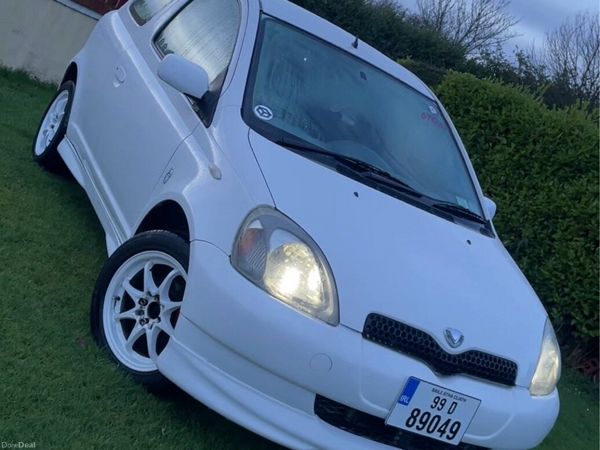 Toyota Other Hatchback, Petrol, 1999, White