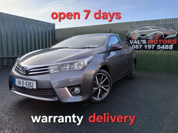 Toyota Corolla Saloon, Petrol, 2014, Grey