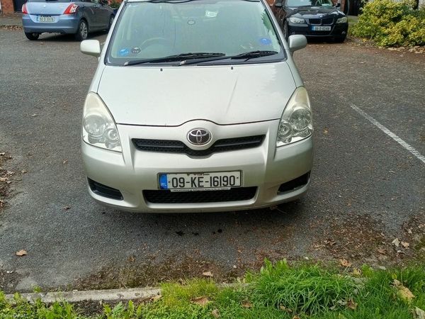 Toyota Corolla MPV, Diesel, 2009, Silver