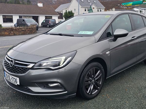 Opel Astra Hatchback, Petrol, 2019, Grey