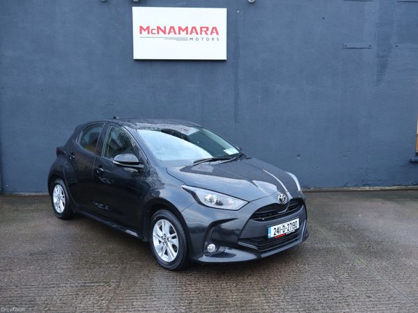 Toyota Yaris Hatchback, Petrol, 2024, Black