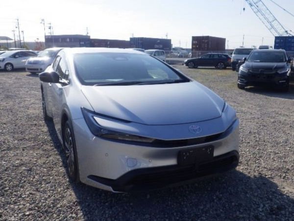 Toyota Prius Saloon, Petrol Hybrid, 2024, Silver