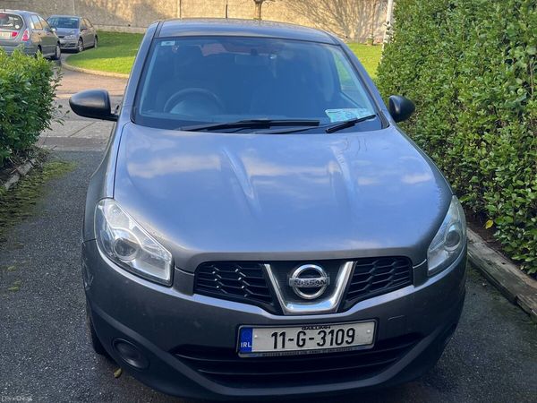 Nissan Qashqai Hatchback, Diesel, 2011, Grey