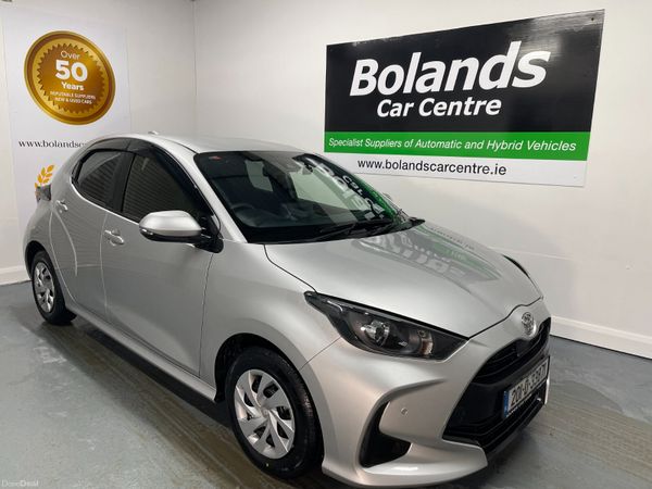 Toyota Yaris Hatchback, Petrol, 2020, Silver