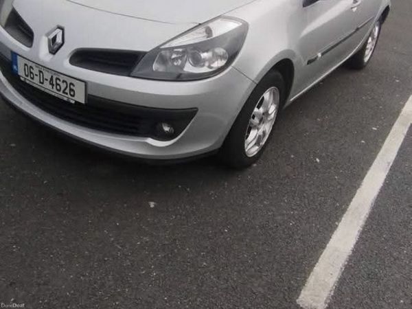 Renault Clio Hatchback, Petrol, 2006, Silver