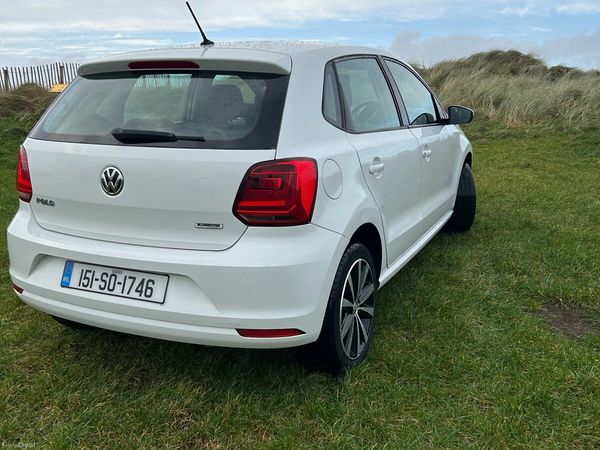 Volkswagen Polo Hatchback, Petrol, 2015, White
