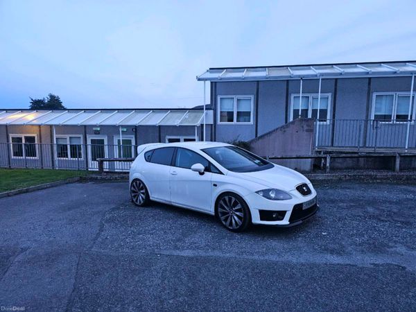 SEAT Leon Hatchback, Diesel, 2011, White