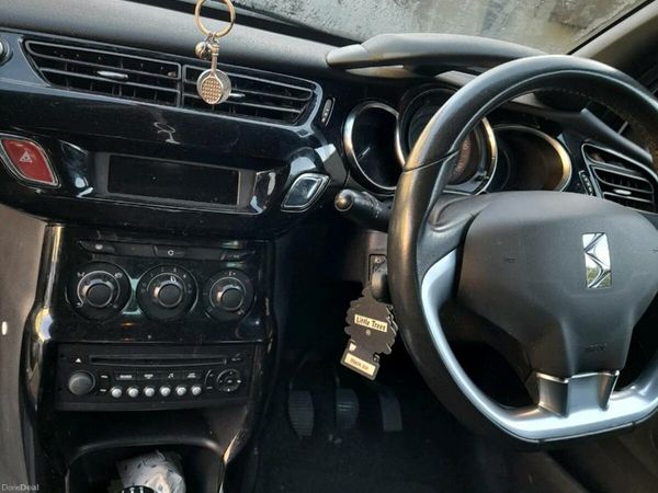 Citroen DS 3 Hatchback, Diesel, 2012, White