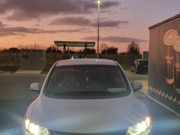 Honda Jade Estate, Petrol Hybrid, 2015, White