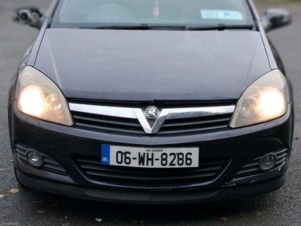 Vauxhall Astra Hatchback, Petrol, 2006, Black
