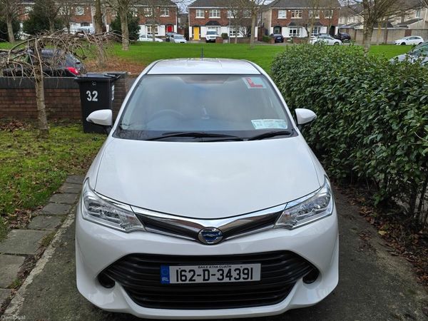 Toyota Corolla Estate, Petrol Hybrid, 2016, White