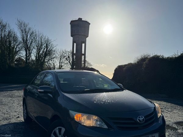 Toyota Corolla Saloon, Diesel, 2011, Grey