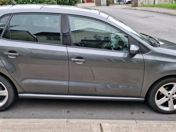 Volkswagen Polo Hatchback, Petrol, 2016, Grey