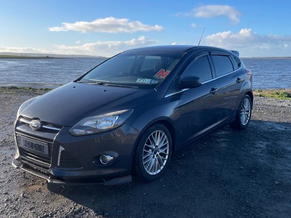 Ford Focus Hatchback, Diesel, 2012, Grey