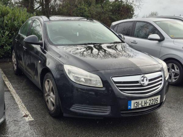 Vauxhall Insignia Hatchback, Diesel, 2013, Black