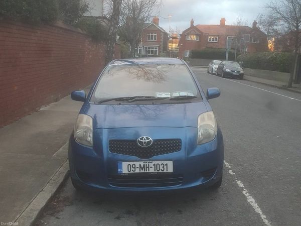 Toyota Yaris Hatchback, Petrol, 2009, Blue