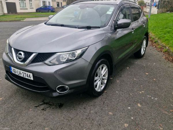 Nissan Qashqai Hatchback, Diesel, 2016, Grey