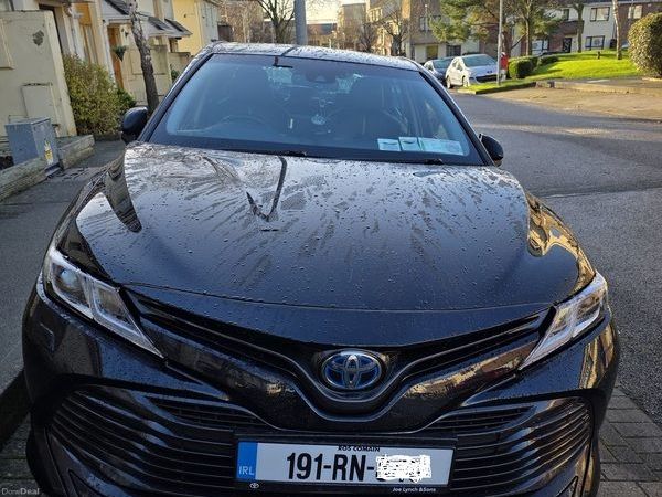 Toyota Camry Saloon, Petrol Hybrid, 2019, Black