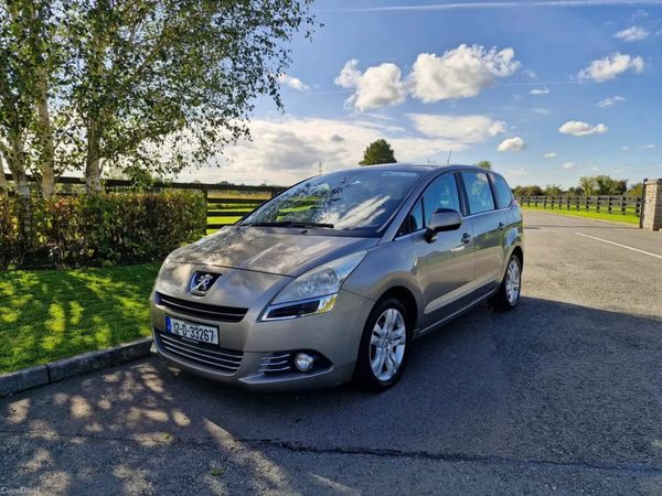 Peugeot 5008 MPV, Diesel, 2012, Grey