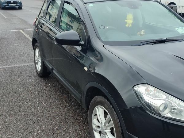 Nissan Qashqai Hatchback, Diesel, 2011, Black