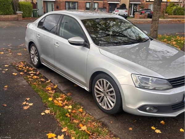 Volkswagen Jetta Saloon, Diesel, 2014, Silver
