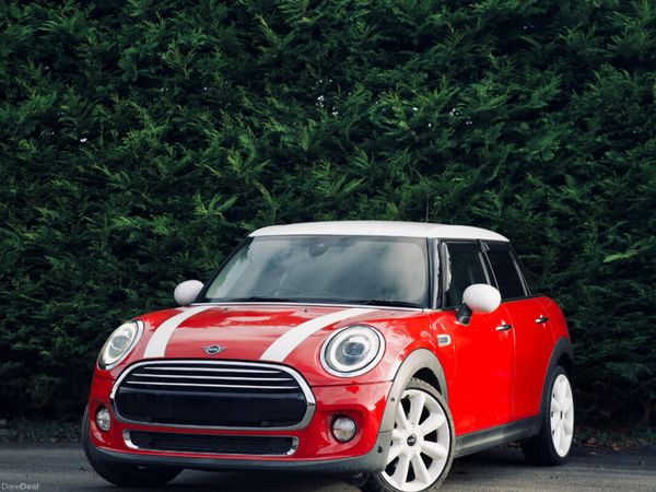 Mini Cooper Hatchback, Petrol, 2019, Red