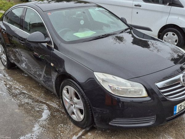 Vauxhall Insignia Hatchback, Diesel, 2013, Black