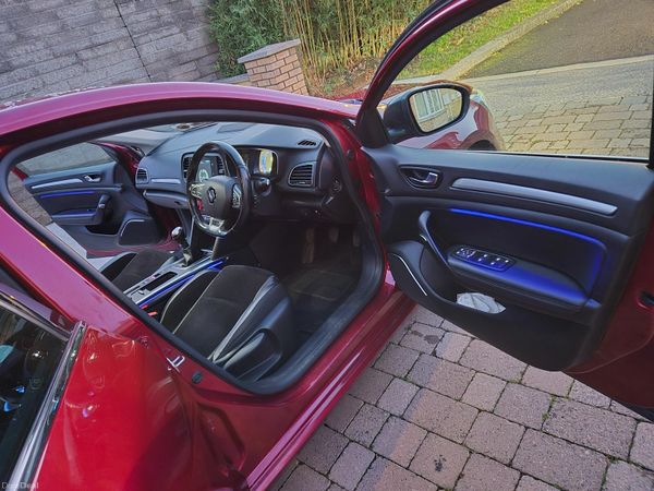 Renault Megane Saloon, Diesel, 2018, Red