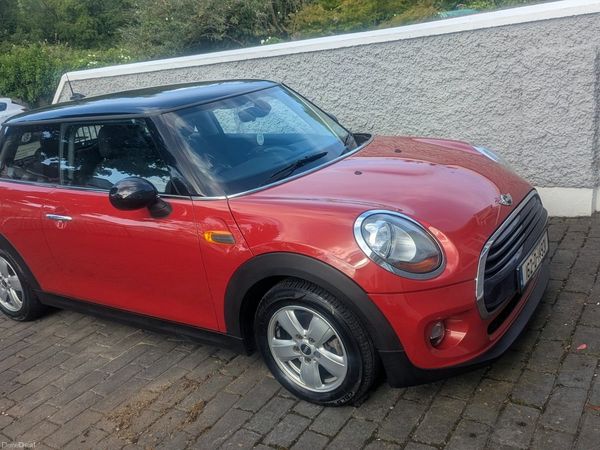 Mini Cooper Hatchback, Petrol, 2016, Red
