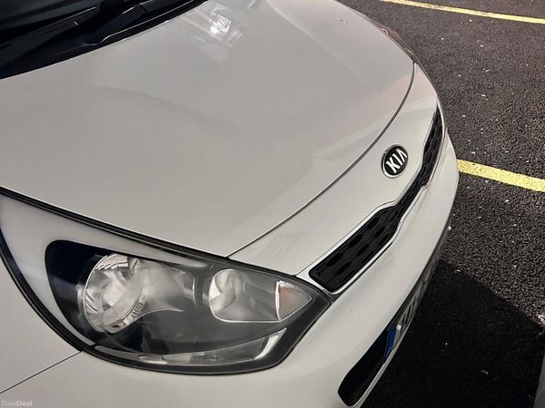 Kia Rio Hatchback, Petrol, 2014, White