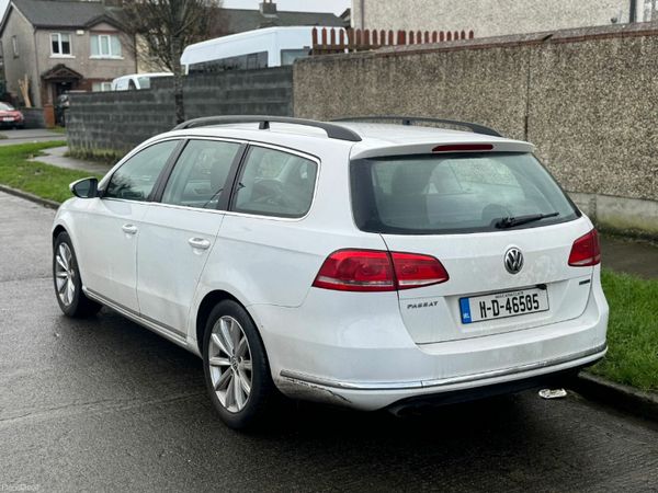 Volkswagen Passat Estate, Diesel, 2011, White