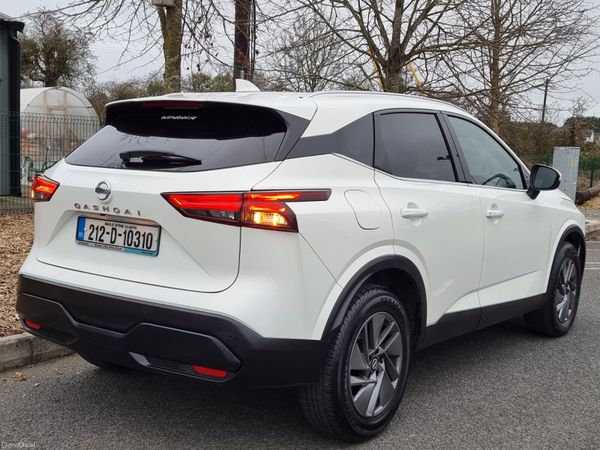 Nissan Qashqai MPV, Petrol Hybrid, 2021, White